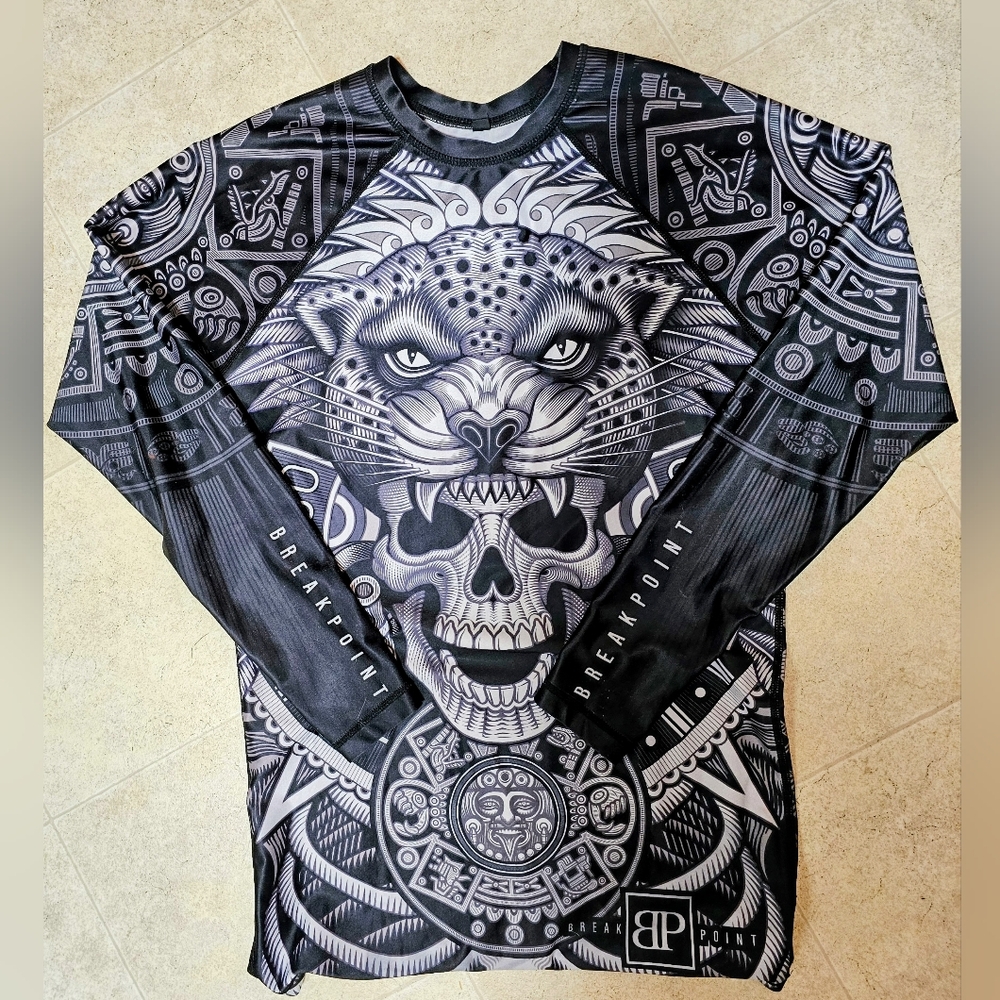 Break Point Jaguar Warrior BJJ Rash Guard Size Small Long Sleeve MMA No-Gi Aztec